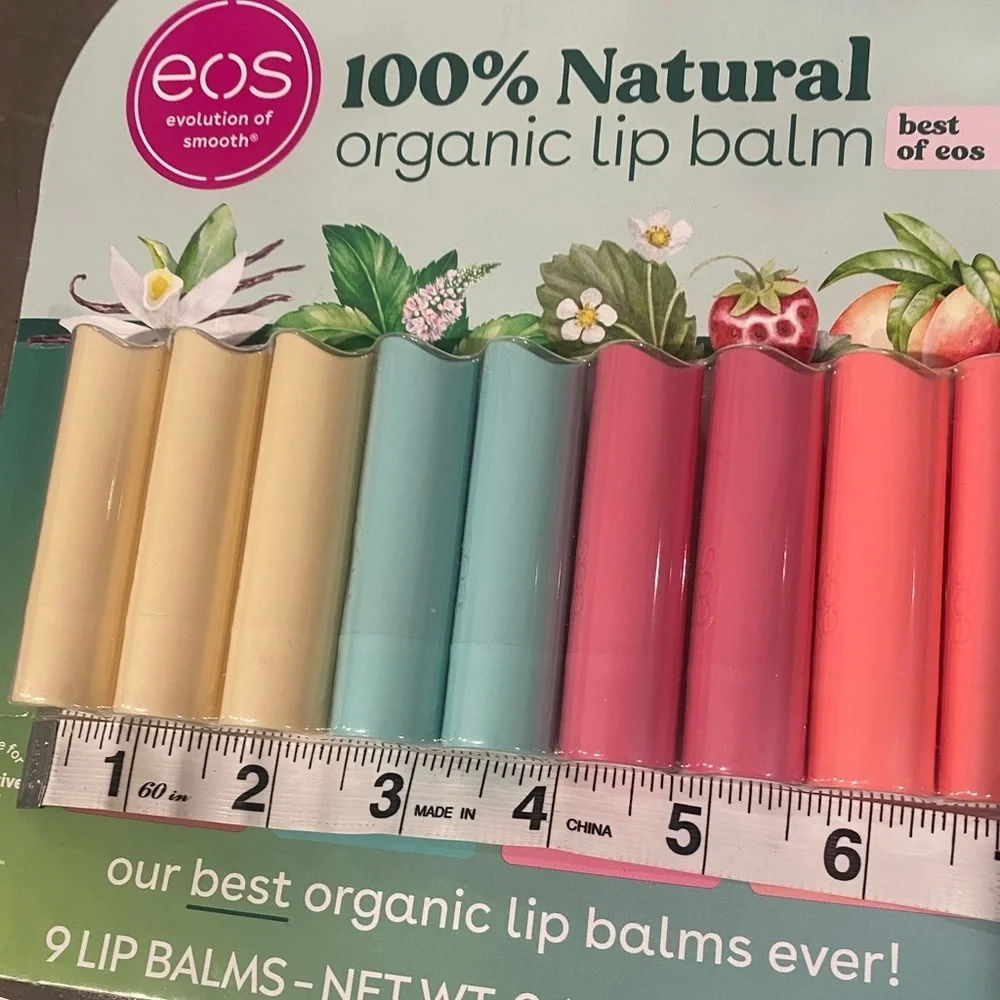 9 organic 100% natural EOS lip balms! A variety of colors and scents- see pic💋
